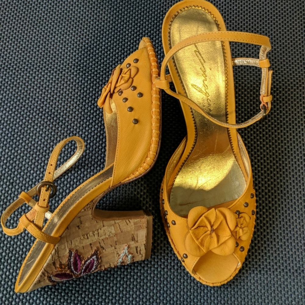 NFSD523 Vince Camuto Imagine Heels Size 9